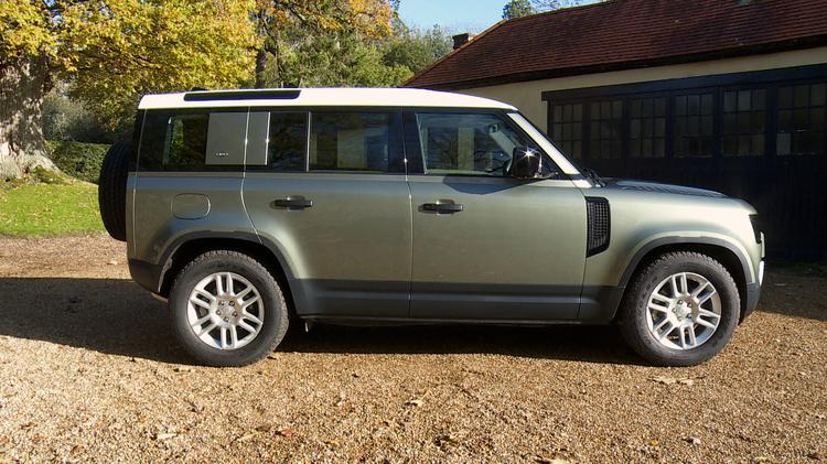 defender_estate_diesel_96764.jpg - 3.0 D250 X-Dynamic SE 110 5dr Auto [6 Seat]