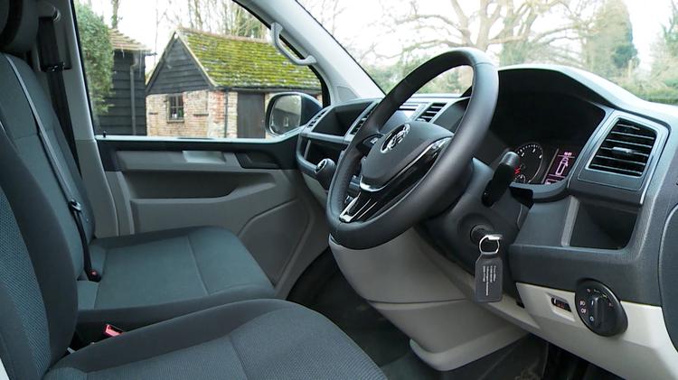 transporter_t28_swb_diesel_47165.jpg - 2.0 TDI 150 Highline Van