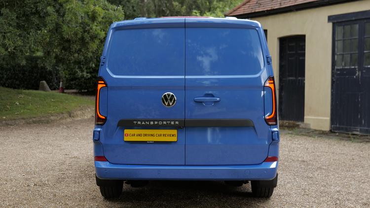 transporter_t28_swb_diesel_63517.jpg - 2.0 TDI 150 Commerce Pro Van Auto