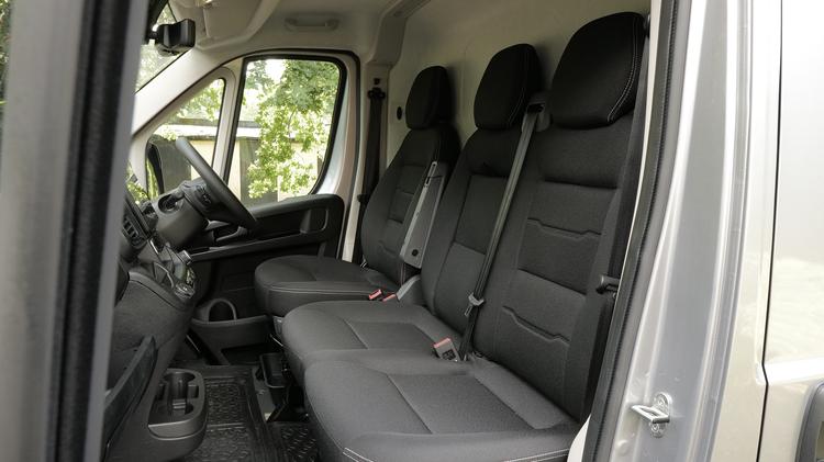 boxer_435_heavy_l3_diesel_59757.jpg - 2.2 BlueHDi 140 Chassis Cab Professional