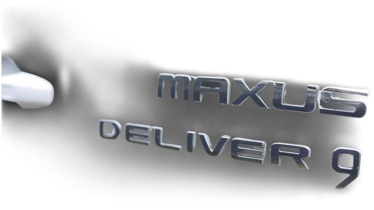 deliver_9_lwb_rwd_diesel_49868.jpg - 2.0 D20 150 DRW Lux Chassis Cab