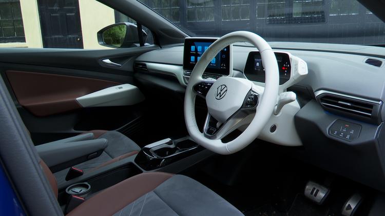 id_4_estate_special_edition_103040.jpg - 210kW Essential Pro 77kWh 5dr Auto