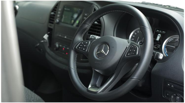 evito_l2_electric_fwd_63473.jpg - 85kW 66kWh Select Van Auto