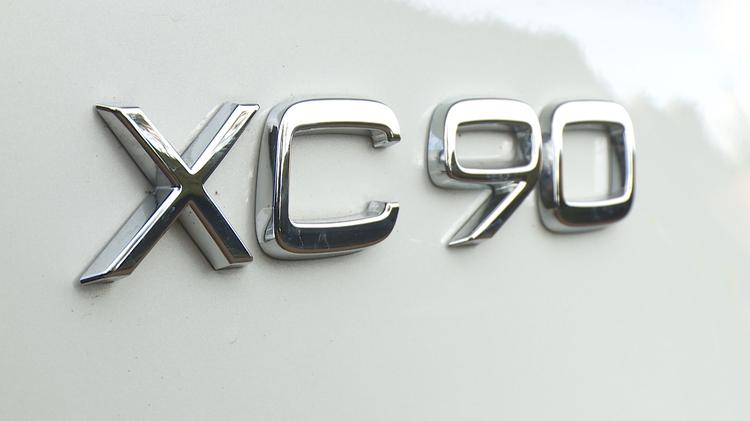 xc90_estate_diesel_70777.jpg - 2.0 B5D [235] Plus Dark 5dr AWD Geartronic