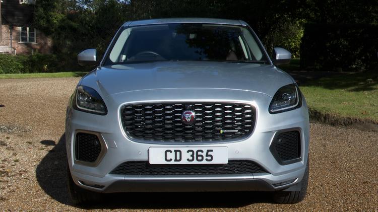 e_pace_estate_diesel_100683.jpg - 2.0 D200 R-Dynamic SE Black 5dr Auto