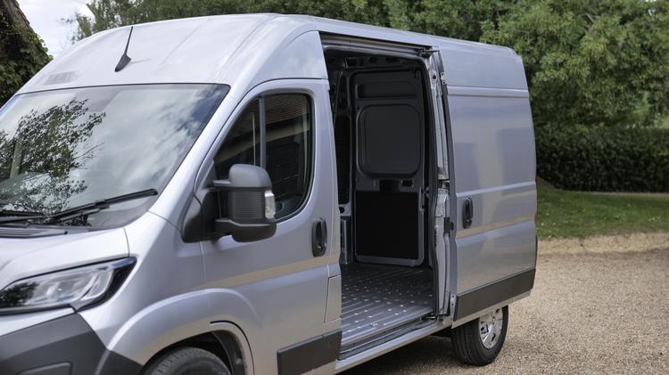ducato_35_maxi_l4_diesel_59711.jpg - 2.2 Multijet 140 H2 Van