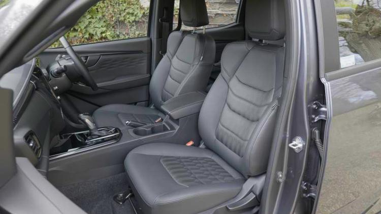 d_max_electric_64948.jpg - 140kW 67kWh eV-Cross Double Cab Pickup 4x4 Auto