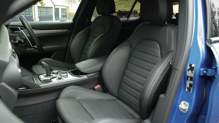 stelvio_estate_special_edition_108962.jpg - 2.0 Turbo 280 Intensa 5dr AWD Auto