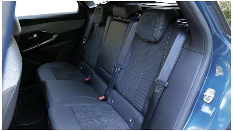 e_3008_electric_estate_special_edition_114784.jpg - 239kW Dual Motor 4WD Launch Edition 73kWh 5dr Auto